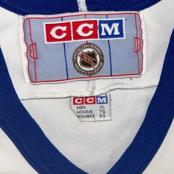 Toronto Maple Leafs CCM 1992-97 NHL Jersey - Picture 6 of 6